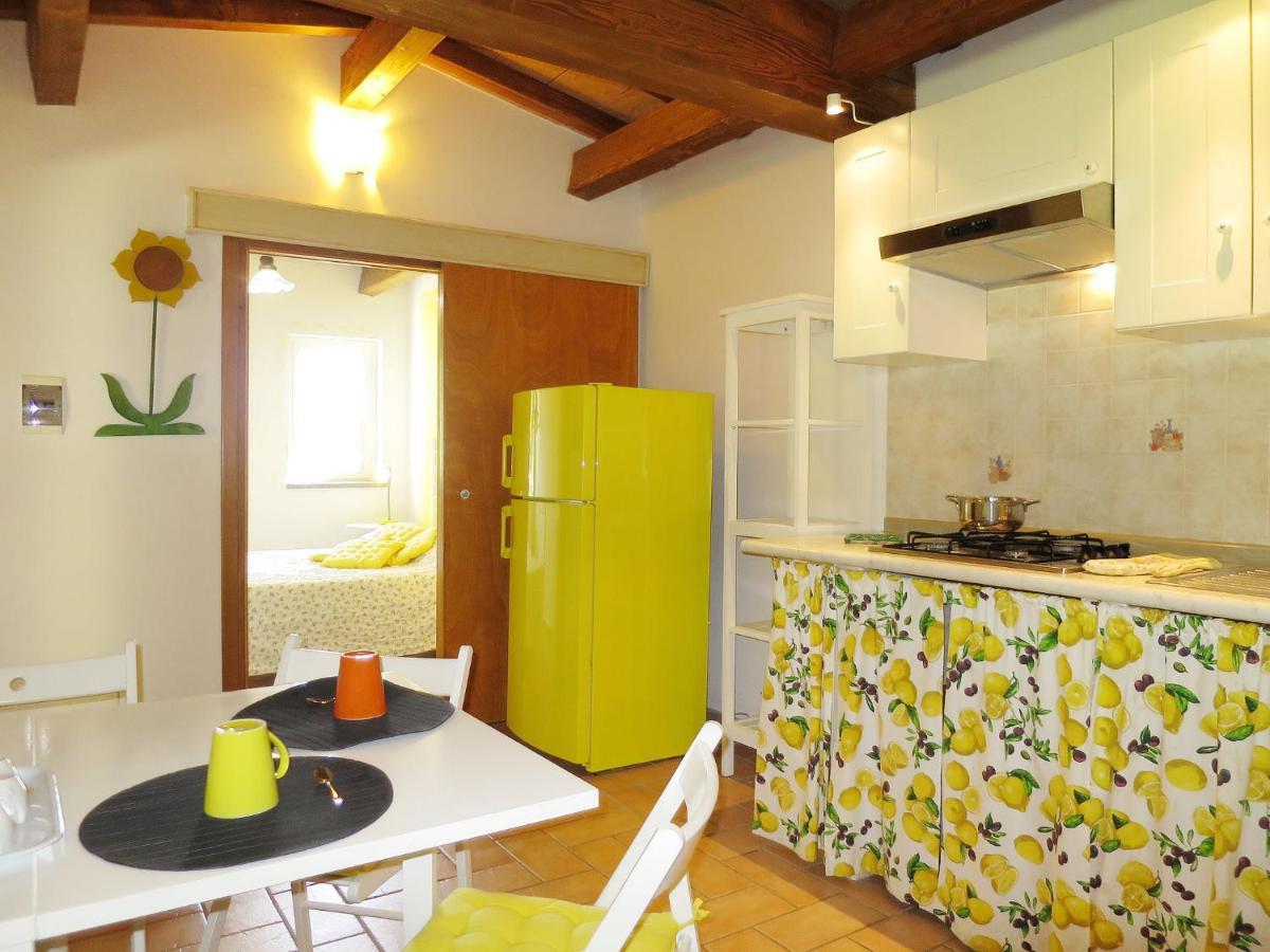 Holiday Home Chalet Del Lago By Interhome Bolsena Eksteriør bilde